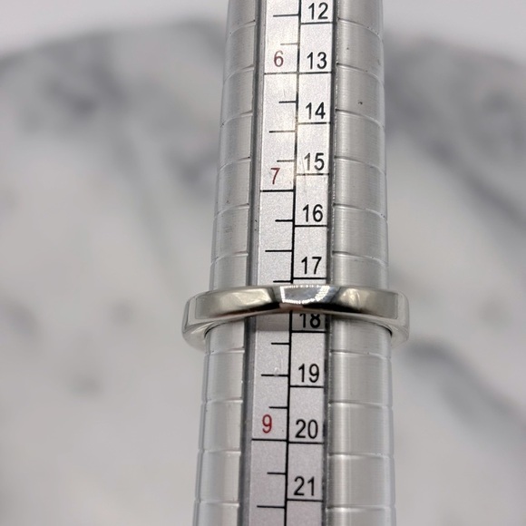 Princess Diana Inspired Blue Oval Sapphire &‎ Crystal Costume Jewelry Ring 8 - Picture 8 of 11